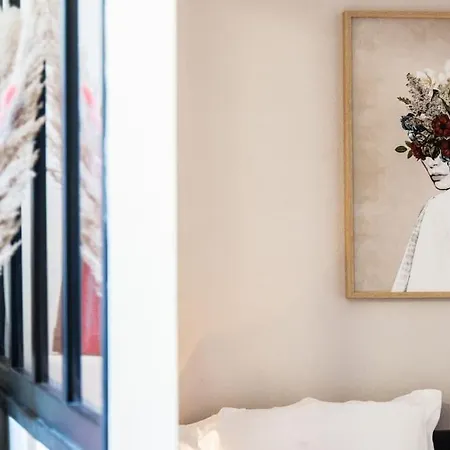 Апартаменти La Vie En Rose, Calme, 5min Du Centre,parking Facile *