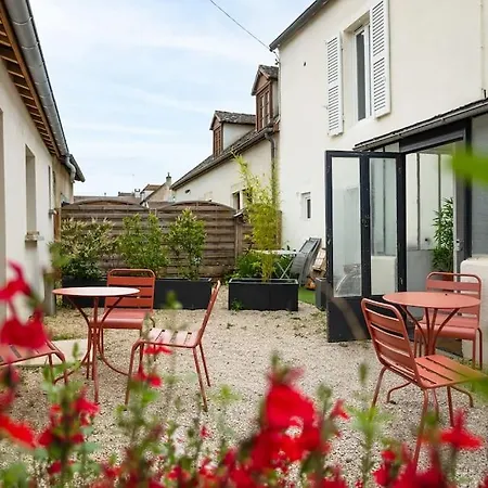 Appartement La Vie En Rose, Calme, 5min Du Centre,parking Facile