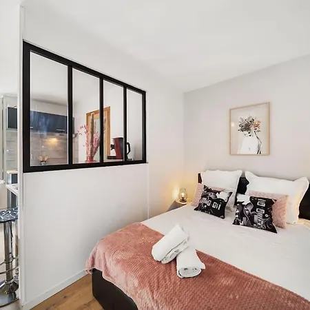 La Vie En Rose, Calme, 5min Du Centre,parking Facile Appartement