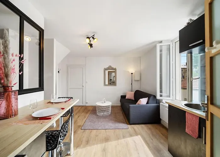 La Vie En Rose, Calme, 5min Du Centre,parking Facile *